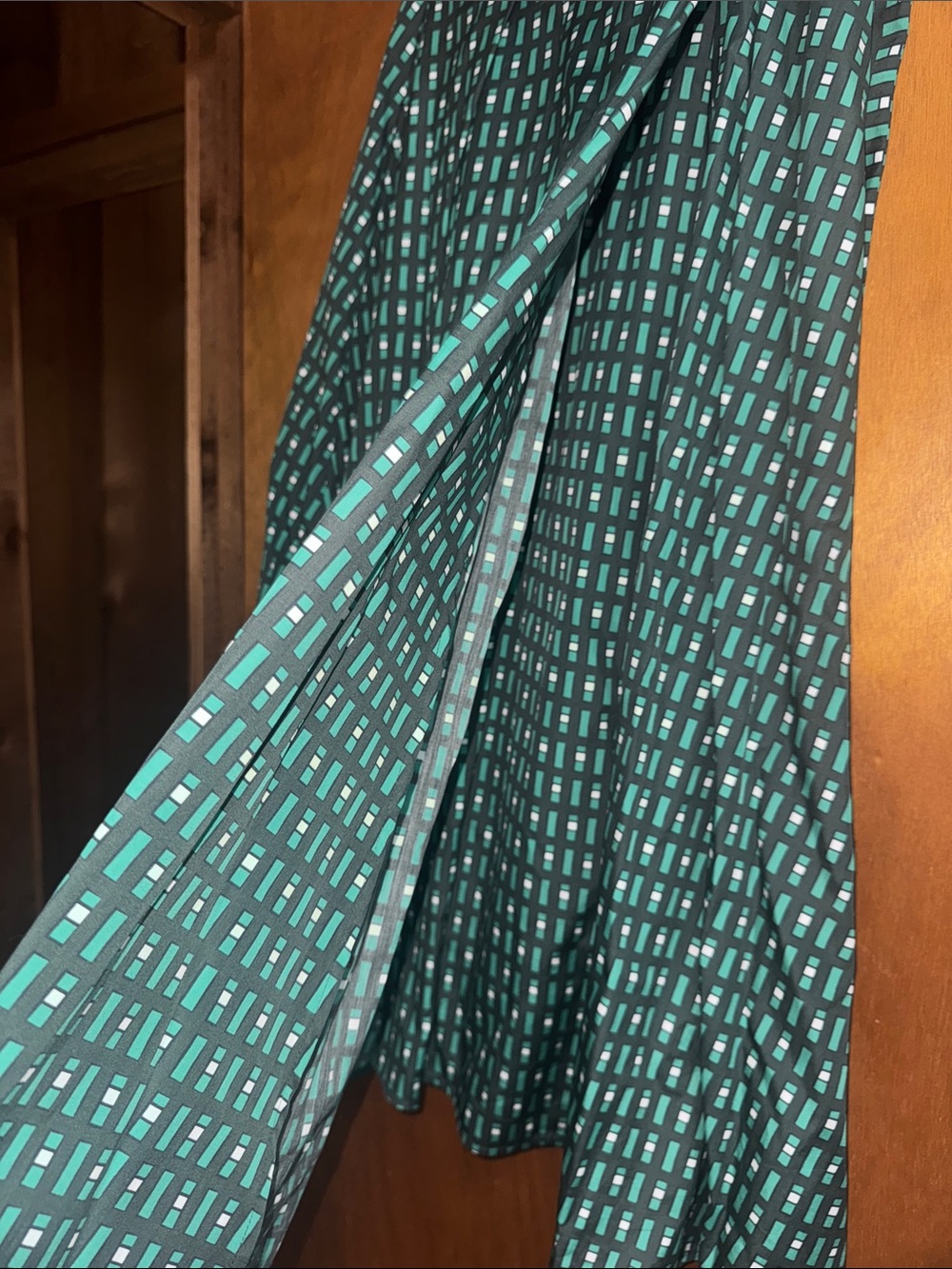 Weekend Max Mara Wrap Green and Teal Geometric Midi Skirt - Picture 6 of 9